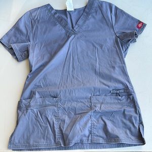 Like new Dickies scrub top